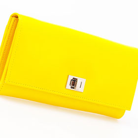 黄色の財布