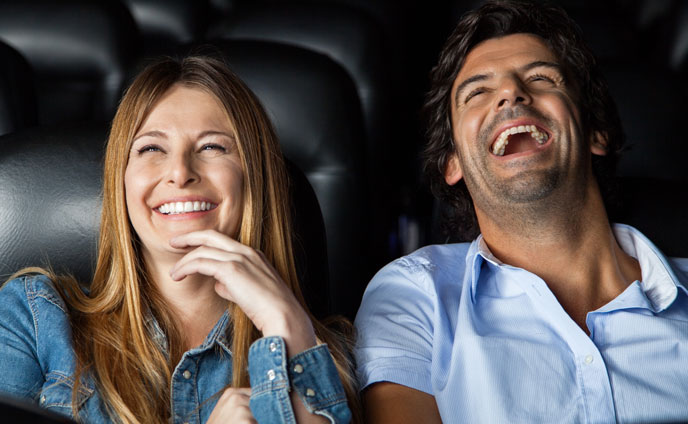 休日に恋愛映画を見に行く男は彼女持ちかも