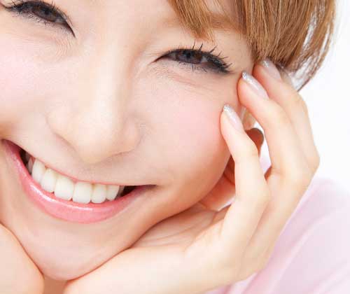 感謝する女